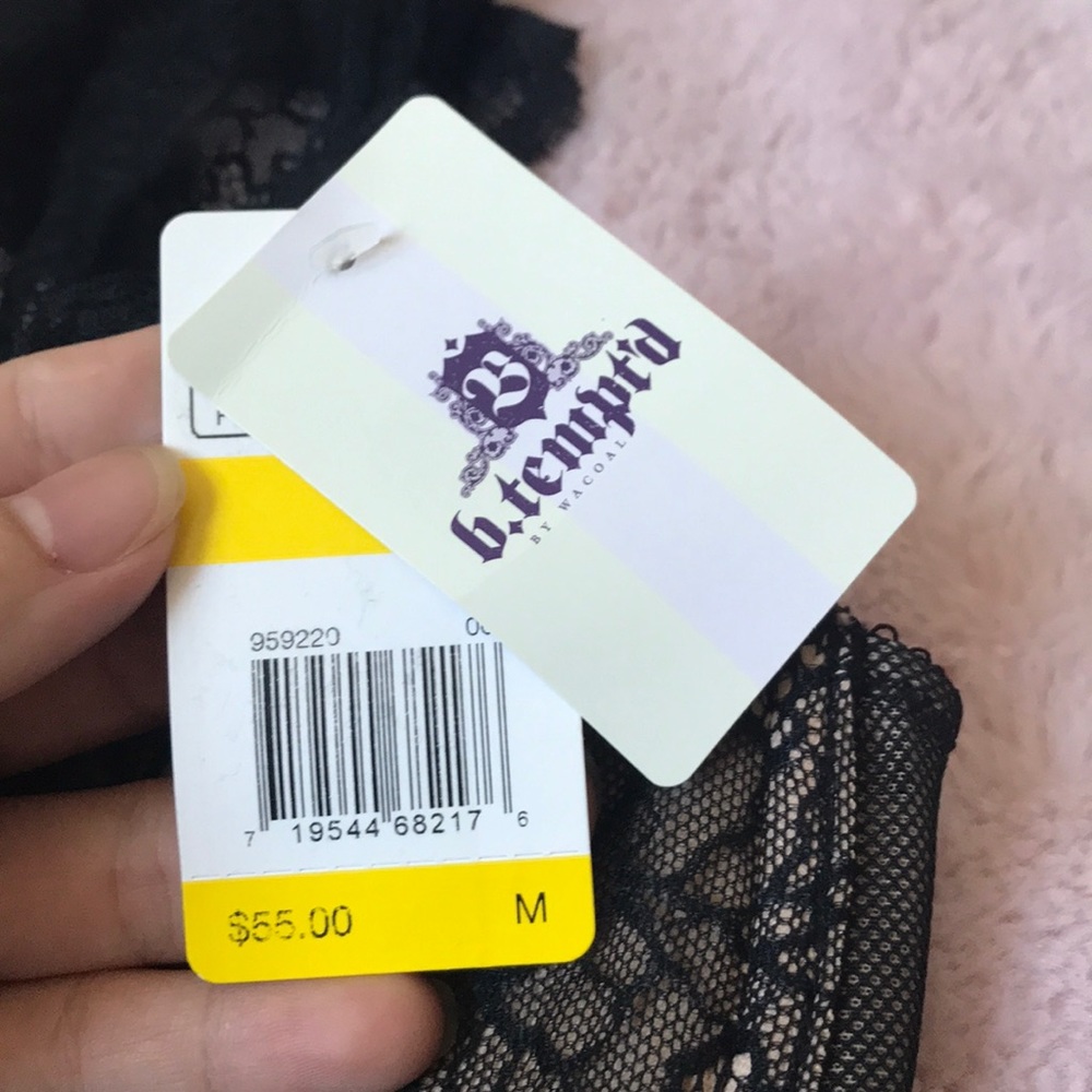 bras - Picture 3 of 4